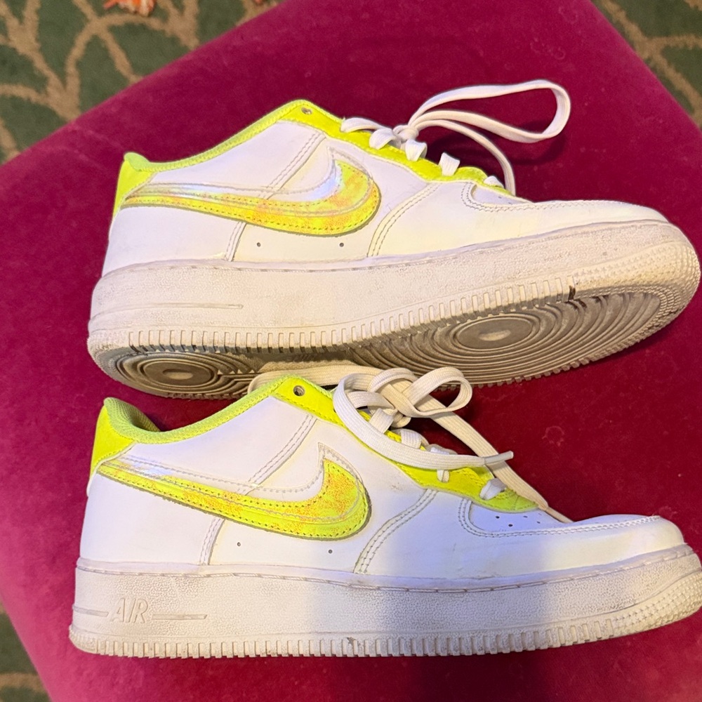 Nike Air Force 1 LV8/ women’s sz 8